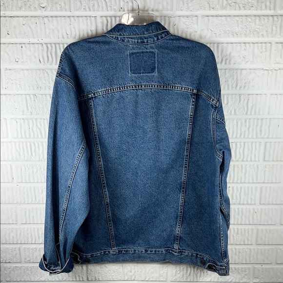 Vintage Levi's Classic Blue Jean Jacket - Picture 2 of 3